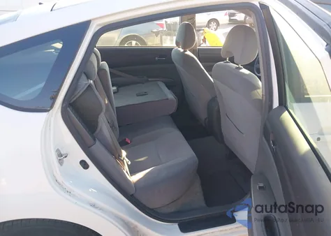 2005 Toyota Prius z USA, uszkodzony, nr VIN JTDKB20U053051330